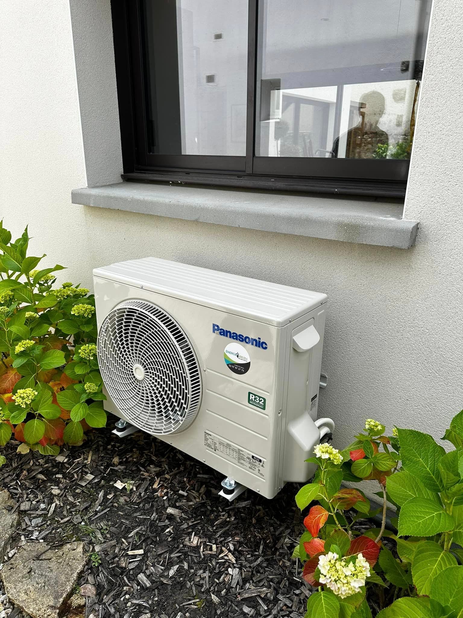 Module extérieur relié à une PAC Air-Air